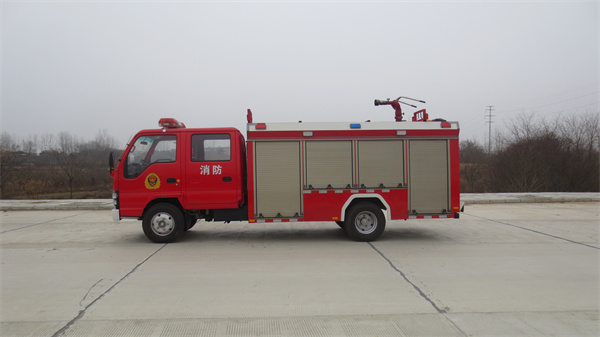 国六庆铃双排2吨泡沫消防车