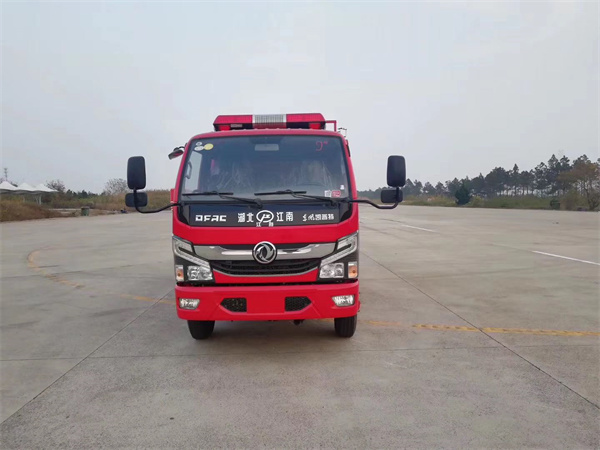 国六东风多利卡2吨泡沫消防车