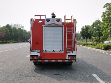 国六庆铃双排2.5吨泡沫消防车