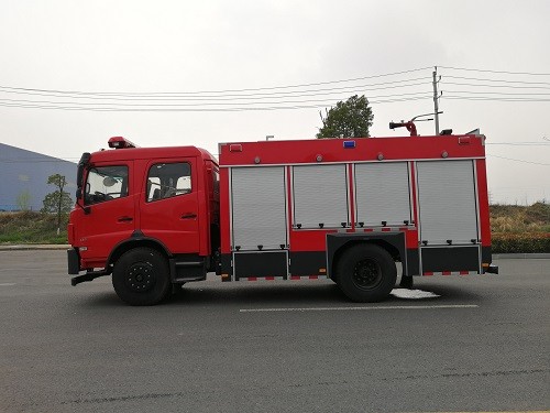 国六东风153双排6吨泡沫消防车