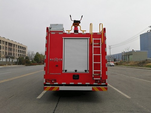国六东风153双排6吨泡沫消防车