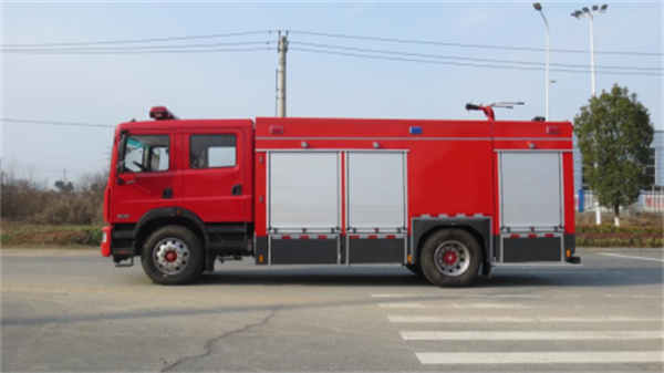D9消防车8吨2.jpg